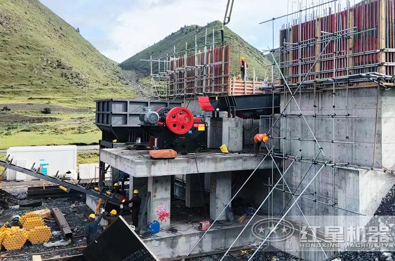 鄂破機(jī)工作現(xiàn)場圖片