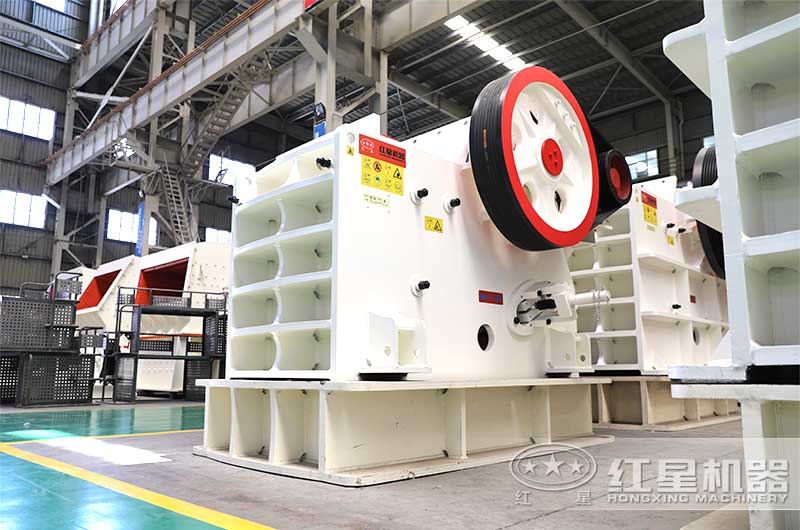 大型鐵礦石破碎機(jī)多少錢一臺(tái)？